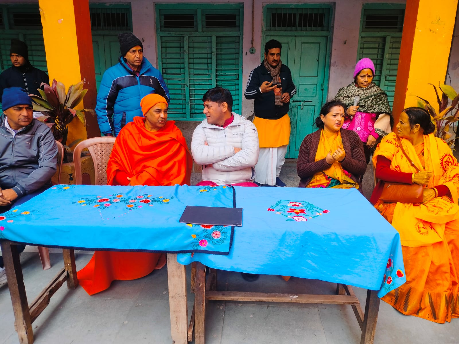 The blind school, दृष्टिबाधित सहित सामान्य बच्चों से मिलने अंधविद्यालय पहुंचे एसएसपी प्रमेन्द्र डोबाल