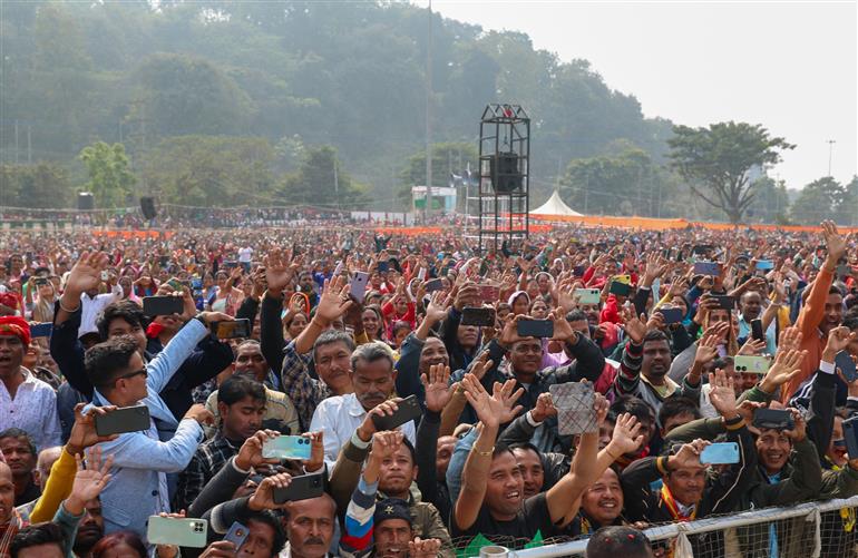 Prime Minister in guwahati, प्रधानमंत्री के गुवाहाटी में विभिन्न परियोजनाओं की शिलान्यास, उद्घाटन और लोकार्पण किया।