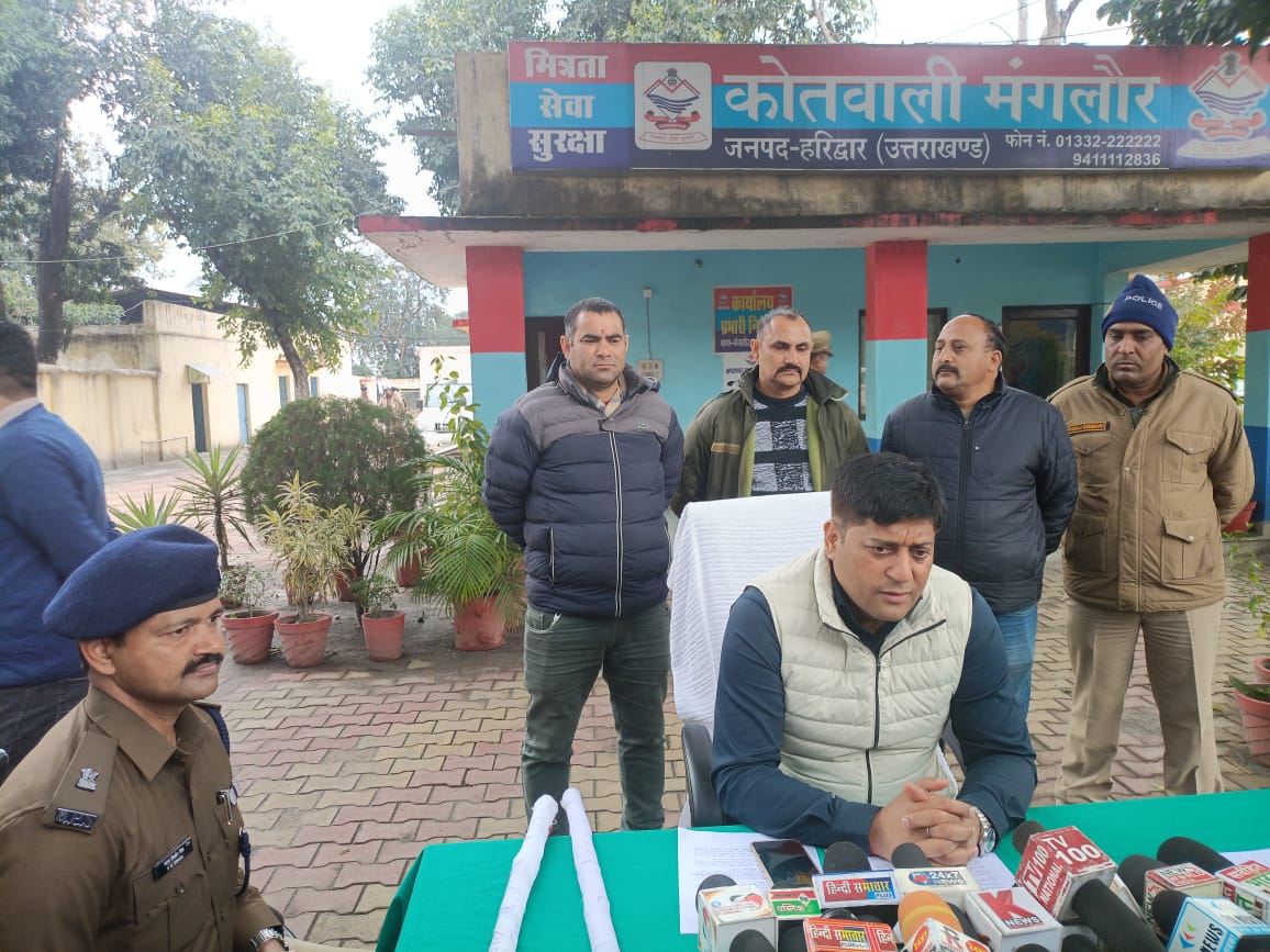 The secret of a, खून से भरी चादर, और गंदे नाले में पड़े शव का खुला राज