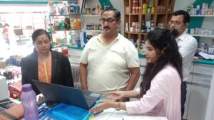 नकली दवाओं की रोकथाम को लेकर मेडिकल स्टोर्स का औचक निरीक्षण