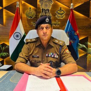 वरिष्ठ पुलिस अधीक्षक हरिद्वार के निर्देशन में पुलिस द्वारा बच्चों को किया जा रहा है जागरूक