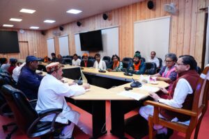 मुख्यमंत्री श्री पुष्कर सिंह धामी से चौखुटिया में स्वास्थ्य सेवाओं को सुदृढ़ करने हेतु आंदोलन कर रहे प्रतिनिधिमंडल ने भेंट की