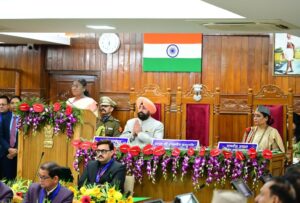 राष्ट्रपति के अभिभाषण में निखरे महिला उत्थान के रंग, सरकार के महिला सशक्तिकरण के प्रयासों की खुले मन से की सराहना