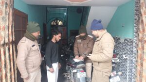 गणतंत्र दिवस की सुरक्षा व्यवस्था के दृष्टिगत चलाया जा रहा घर-घर/ संवेदनशील स्थान पर सत्यापन अभियान