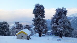 DGRE के पूर्वानुमान के बाद रुद्रप्रयाग में बर्फवारी/हिमस्खलन की आशंका, जिला प्रशासन ने जारी की एडवाइजरी
