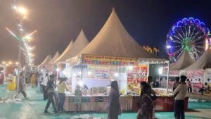 ऋषिकुल मैदान में सजा रंग-बिरंगा मेला, मौत का कुआं और जलपरी अंडर वाटर शो बना मुख्य आकर्षण