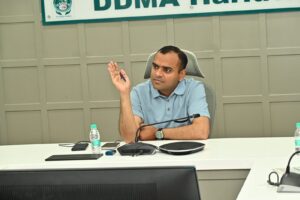 जनपद में एलपीजी गैस आपूर्ति को लेकर जिलाधिकारी ने की संबंधित अधिकारियों के साथ की आवश्यक बैठक