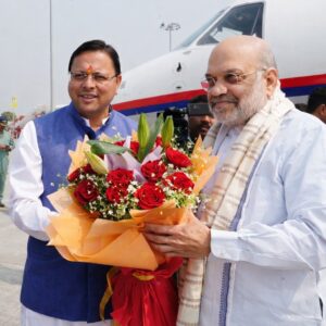 केंद्रीय गृह एवं सहकारिता मंत्री श्री अमित शाह के देवभूमि उत्तराखंड आगमन पर जॉलीग्रांट एयरपोर्ट पर मुख्यमंत्री ने उनका स्वागत किया