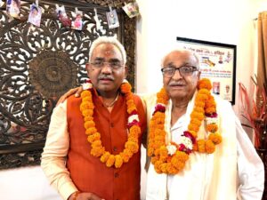 भाजपा के स्थापना दिवस पर जनसंघ के समय के वरिष्ठ नेता पूर्व पालिकाध्यक्ष अध्यक्ष राजकुमार अरोड़ा को कैबिनेट मंत्री मदन कौशिक ने किया सम्मानित