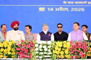 सड़क परिवहन, राजमार्ग मंत्री नितिन गड़करी ने रखा विकास परियोजनाओं का विवरण