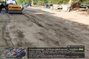 सिवरेज के लिए खोदी गई सड़कों को त्वरित गति से ठीक करने के लिए दिन- रात किया जा रहा है निमार्ण कार्य