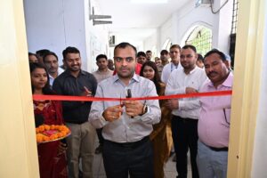 तहसील रुड़की में सौंदर्यीकरण कार्यों का लोकार्पण एवं बालिकाओं हेतु कंप्यूटर शिक्षा पहल का परिवहन मंत्री प्रदीप बत्रा एवं जिलाधिकारी ने किया शुभारंभ