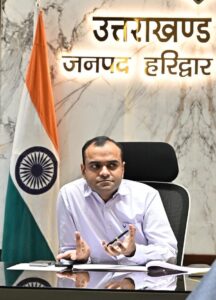 चार धाम यात्रा एवं कांवड़ मेले के दृष्टिगत लोनिवि एवं राष्ट्रीय राजमार्ग को सितंबर तक सभी सड़कों को प्राथमिकता से गड्ढा मुक्त किया जाए जिलाधिकारी