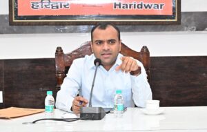 गहन पुनरीक्षण पूर्व तैयारियों के अंतर्गत किसी भी अर्ह मतदाता का नाम त्रुटिवश अपमार्जित न हो जिला निर्वाचन अधिकारी/जिलाधिकारी