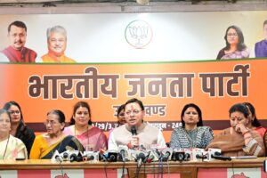 महिलाओं के अधिकारों में बाधा डालने वालों को मातृशक्ति देगी करारा जवाब: सीएम धामी