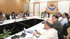 मानसून से पहले गड्ढामुक्त हो जाएं सड़कें-सीएस