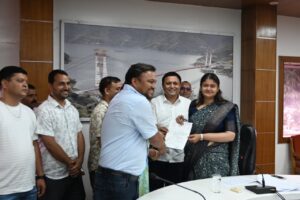 जनता मिलन में सुनी गईं 32 से अधिक शिकायतें, अधिकारियों को त्वरित निस्तारण के निर्देश