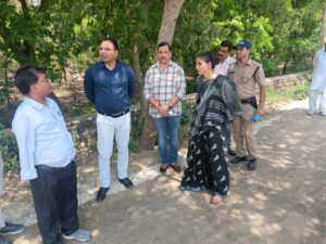 मेलाधिकारी ने कुम्भ मेला को लेकर चल रहे निर्माण कार्यों का किया निरीक्षण