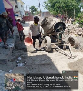 चारधाम यात्रा के दृष्टिगत सिवरेज के लिए खोदी गई सड़कों को त्वरित गति से ठीक करने के लिए दिन- रात किया जा रहा है निमार्ण कार्य