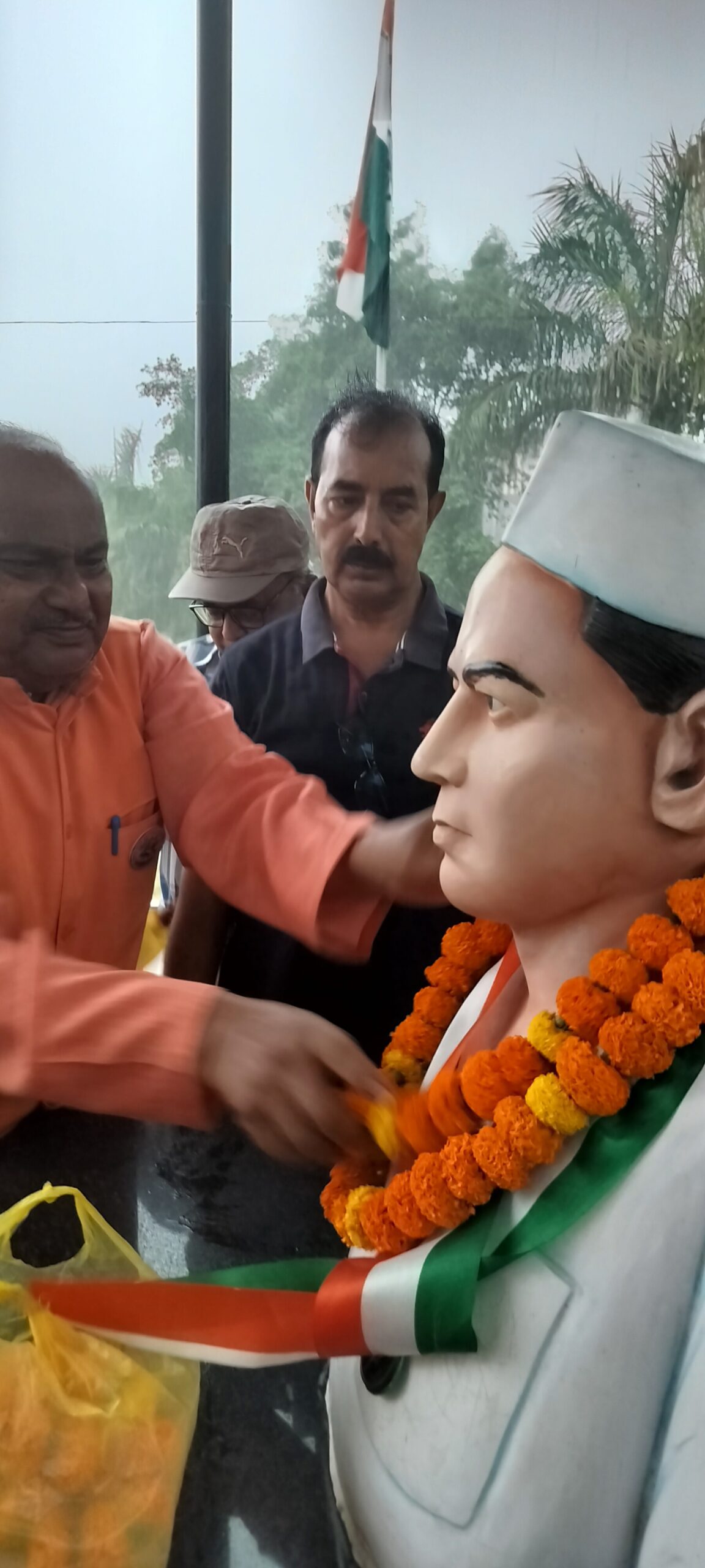 The tribute campaign, स्वतंत्रता सेनानी उत्तराधिकारी परिवार समिति का हर महीने प्रथम रविवार श्रद्धांजलि अभियान देशभक्ति की भावना जगाने में महत्वपूर्ण भूमिका निभाएगा- पी. आर. चौहान एडीएम हरिद्वार