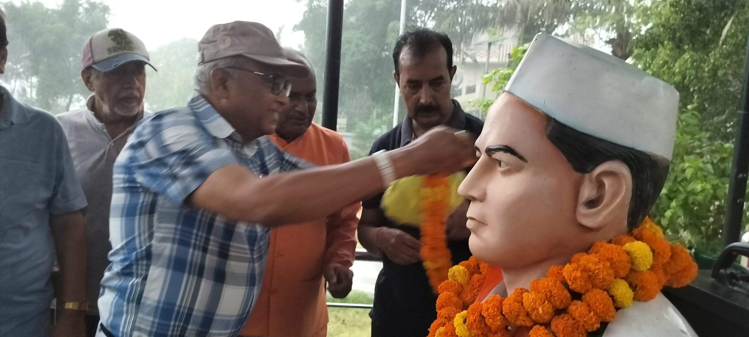 The tribute campaign, स्वतंत्रता सेनानी उत्तराधिकारी परिवार समिति का हर महीने प्रथम रविवार श्रद्धांजलि अभियान देशभक्ति की भावना जगाने में महत्वपूर्ण भूमिका निभाएगा- पी. आर. चौहान एडीएम हरिद्वार