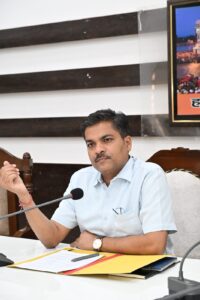 विशेष गहन पुनरीक्षण कार्यक्रम के सफल क्रियान्वयन हेतु अपर जिलाधिकारी प्रशासन के अध्यक्षता में बैठक आयोजित