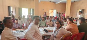देशराज कर्णवाल ने ग्राम सफरपुर में आयोजित जनसमस्या समाधान एवं जनसंवाद शिविरों में प्रतिभाग कर ग्रामीणों की समस्याएं सुनीं