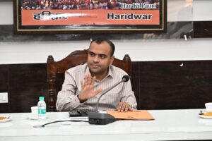 जनपद में विशेष गहन पुनरीक्षण कार्यक्रम के सफल क्रियान्वयन हेतु जिलाधिकारी की अध्यक्षता में राजनीतिक दलों के प्रतिनिधियों के साथ बैठक आयोजित