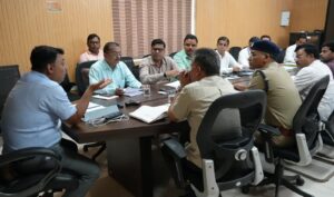 जिलाधिकारी की अध्यक्षता में पंतनगर एयरपोर्ट की एरोडोªम समिति की बैठक आयोजित हुई