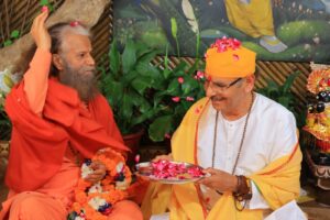 सुधांशु जी महाराज का परमार्थ निकेतन में आगमन