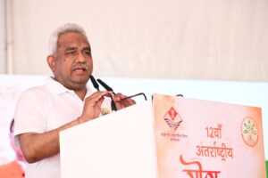 योग स्वास्थ्य शरीर के लिए अत्यंत आवश्यक है:आयुष मंत्री मदन कौशिक