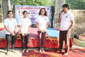 अंतरराष्ट्रीय योग दिवस पर प्रेस क्लब हरिद्वार में योग शिविर का आयोजन