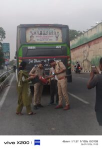 Compromising passenger safety, जिलाधिकारी मयूर दीक्षित की सख्ती, यात्रियों की सुरक्षा से खिलवाड़ करने वाली बसों पर चली चाबूक