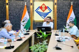 त्रिवेणी घाट से गंगा कॉरिडोर तक: अर्द्धकुंभ-2027 की परियोजनाओं पर डीएम ने की विस्तृत समीक्षा