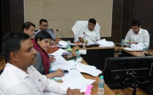 जिला निर्वाचन अधिकारी रूद्रपुर ने की एसआईआर कार्यक्रम की समीक्षा