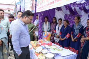 सेवा, सुशासन एवं समर्पण अभियान के तहत जिलाधिकारी ने सुनीं जन समस्याएं, क्षेत्रवासियों को दी जनकल्याणकारी योजनाओं की जानकारी