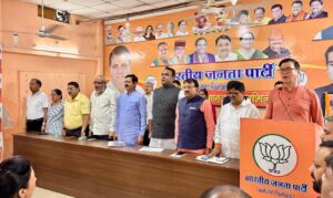 भारतीय जनता पार्टी महानगर कार्यालय पर महानगर देहरादून की जिला मासिक बैठक आयोजित की गई