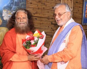 माननीय वित्त एवं संसदीय कार्य, मंत्री उत्तर प्रदेश सरकार श्री सुरेश खन्ना जी आये परमार्थ निकेतन
