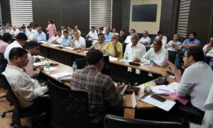 अधिकारी उद्योग बन्धुओं की समस्याओं का प्राथमिकता से निस्तारण करना सुनिश्चित करें: शाशनी