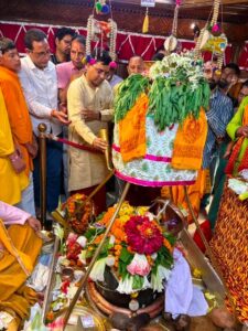 उत्तरकाशी में मुख्यमंत्री श्री पुष्कर सिंह धामी के मुख्यसेवक के रूप में पाँच वर्ष पूर्ण होने के अवसर पर श्री काशी विश्वनाथ मंदिर में विशेष पूजा-अर्चना