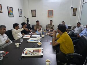 कांवड यात्रा के दृष्टिगत IP 4 बेगमपुर में कम्पनियों के कर्मचारियों के साथ गोष्ठी आयोजित