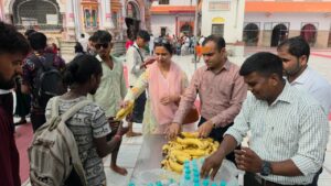 सावन के प्रथम सोमवार पर दक्षेश्वर महादेव मंदिर पहुंचे जिलाधिकारी, व्यवस्थाओं का लिया जायजा