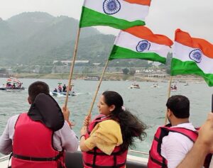 ‎देशभक्ति के रंग में रंगी टिहरी झील, तिरंगे के साथ गूंजे भारत माता की जय के जयकारे