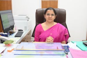 बिना अनुमति आयोजित श्रमिक कल्याण शिविर पर जिलाधिकारी की सख्त कार्यवाही