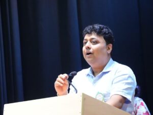 जिलाधिकारी नितिन सिंह भदौरिया ने शनिवार को एक निजी विद्यालय में आयोजित नेशनल फेंसिंग चैंपियनशिप कार्यक्रम में बतौर मुख्य अतिथि के रूप में प्रतिभाग किया