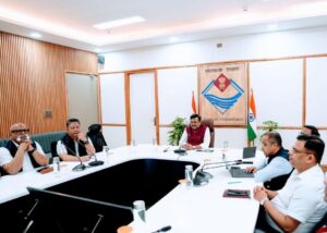 मुख्य सचिव की अध्यक्षता में जिलाधिकारियों के साथ वीडियो कॉन्फ्रेंसिंग के माध्यम से बैठक हुई