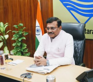 मुख्य सचिव आनंद बर्द्धन की अध्यक्षता में स्टेट स्टीयरिंग कमेटी की बैठक आयोजित, उत्तराखंड के युवाओं को स्थानीय एवं अंतरराष्ट्रीय स्तर पर रोजगार से जोड़ने पर जोर