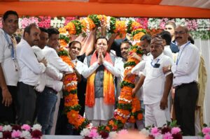 टनकपुर दशहरा महोत्सव में मुख्यमंत्री धामी ने किया प्रतिभाग, श्रीमद्भागवत कथा का किया श्रवण