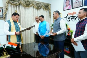 मुख्यमंत्री श्री पुष्कर सिंह धामी से ईईपीसी के चेयरमैन श्री पंकज चड्ढा ने की भेंट